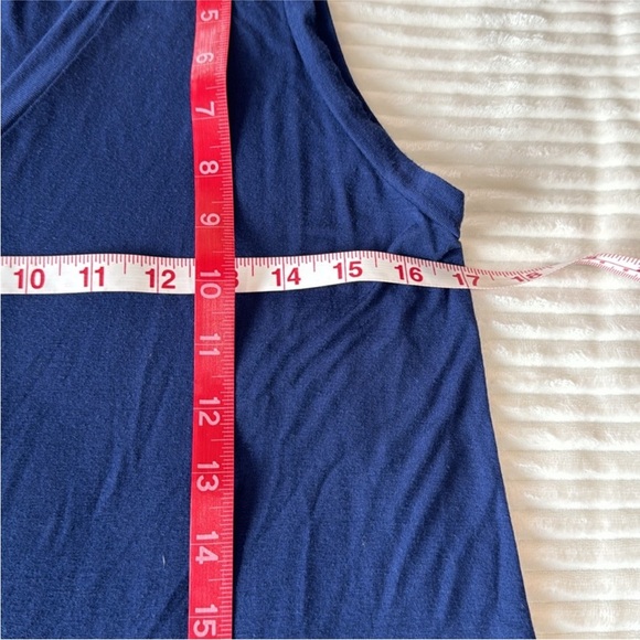 Coco and Main V-Neck Flowy Tunic Tank Top Small Navy Blue - Picture 7 of 11